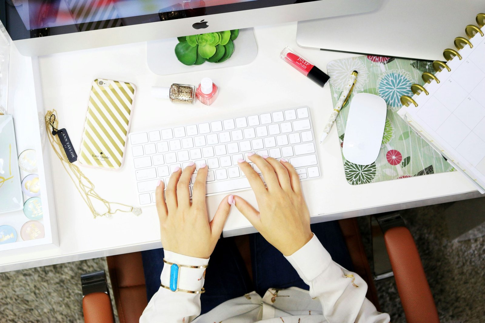 How to Stay Consistent in Blogging Without Burnout