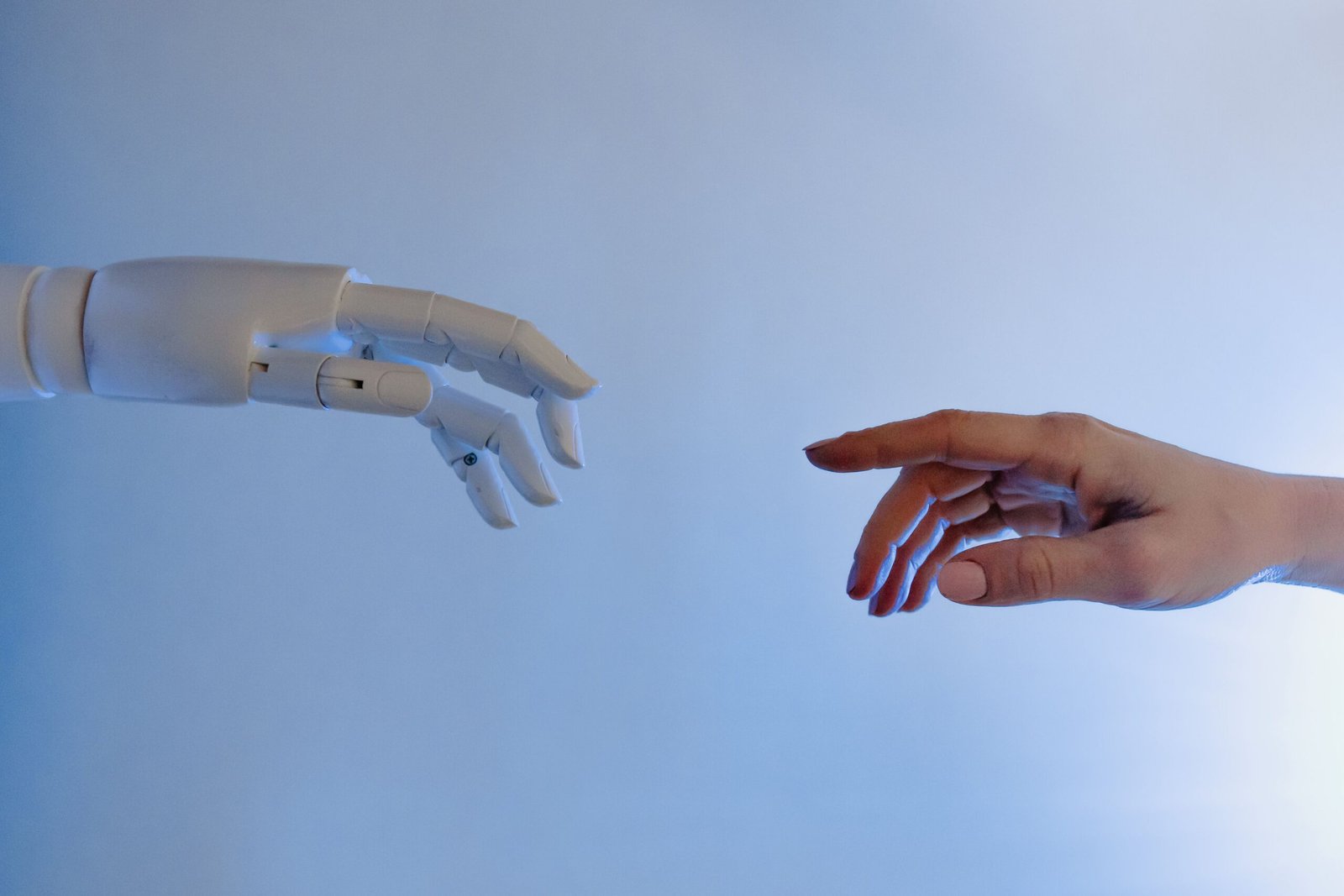 AI Marketing vs Human Marketing